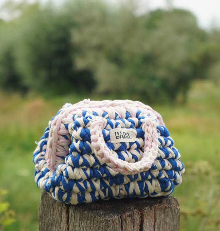 cobalt & ivory crochet bag by Yarn.