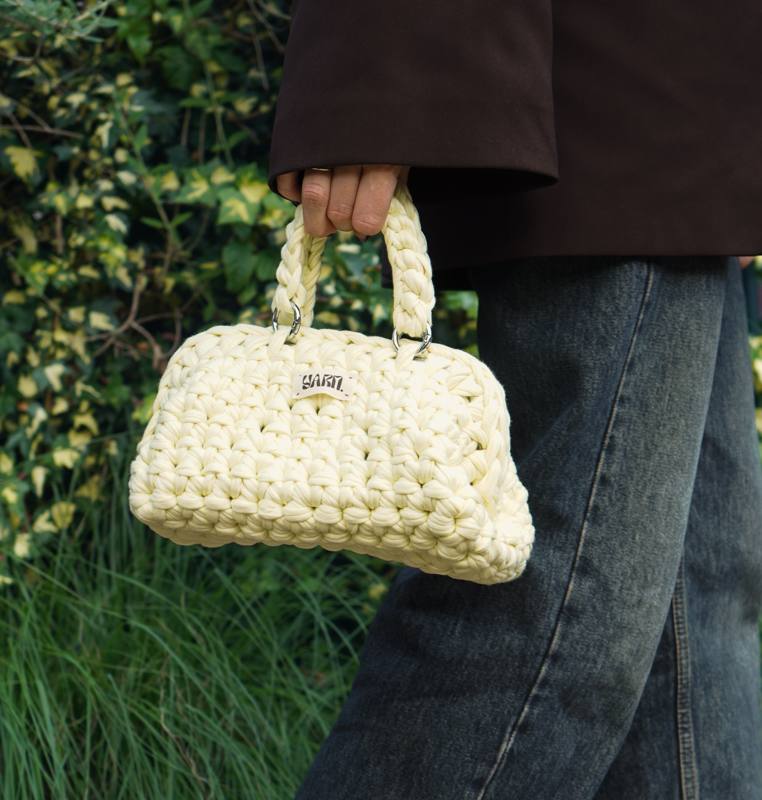 cream crochet bag by Yarn.